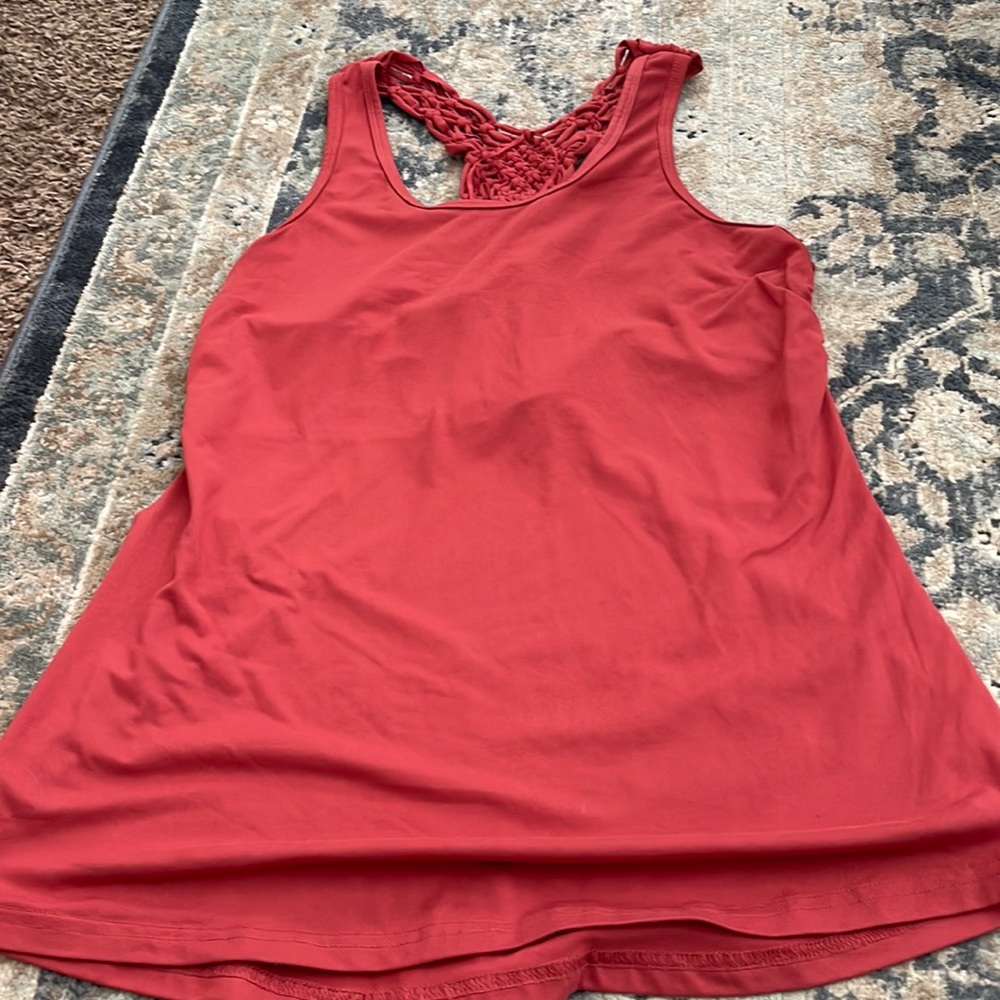 Workout tank, built in bra with no padding